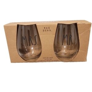 NEW Rae Dunn Wine Glass set Mr & Mrs